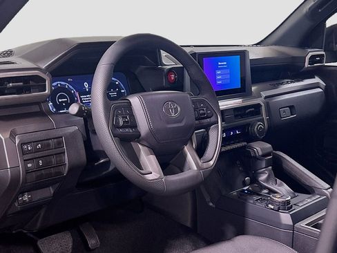 Used 2025 Toyota Tacoma TRD Off-Road AWD/4WD image 7