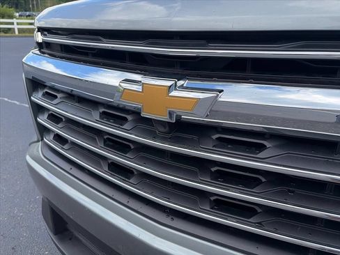 Used 2026 Chevrolet Traverse LT w/ LPO, Floor Liner Package AWD/4WD image 34