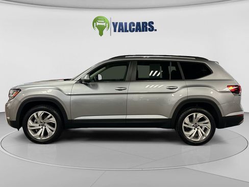 Used 2022 Volkswagen Atlas SE image 2
