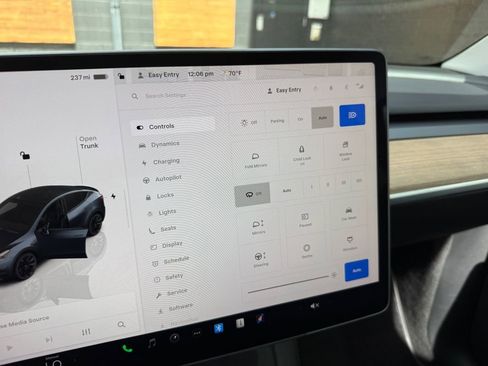 Used 2024 Tesla Model Y Long Range image 35