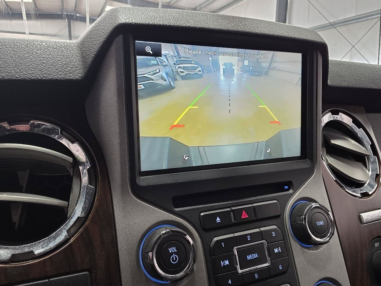 Used 2015 Ford F250 Lariat AWD/4WD image 18