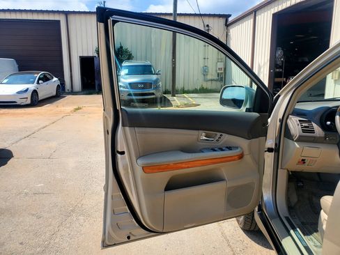 Used 2004 Lexus RX 330 AWD w/ Premium Plus Pkg image 26