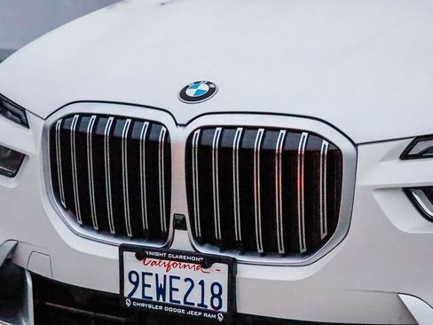 Used 2023 BMW X7 xDrive40i AWD/4WD image 6