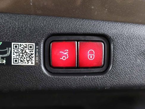 Used 2025 Mercedes-Benz E 450 4MATIC Sedan w/ Multicontour Seating Package image 22