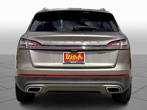 Used 2019 Lincoln Nautilus Reserve image 4