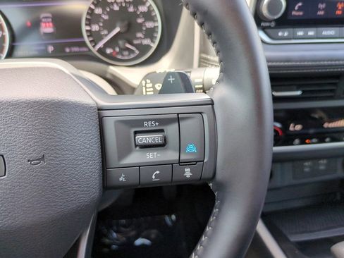 Certified 2025 Nissan Rogue SV w/ SV Premium Package FWD image 21