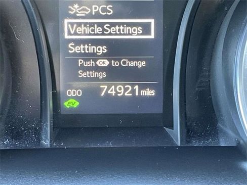 Used 2019 Toyota Camry LE image 23