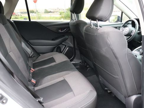 Used 2024 Subaru Outback Premium AWD/4WD image 11