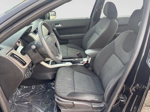 Used 2008 Ford Focus Sedan FWD image 11