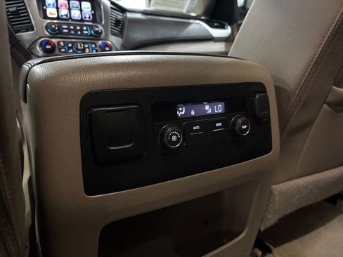 Used 2018 Chevrolet Suburban LT AWD/4WD image 35