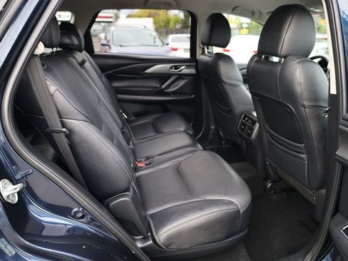 Used 2018 MAZDA CX-9 Touring image 17