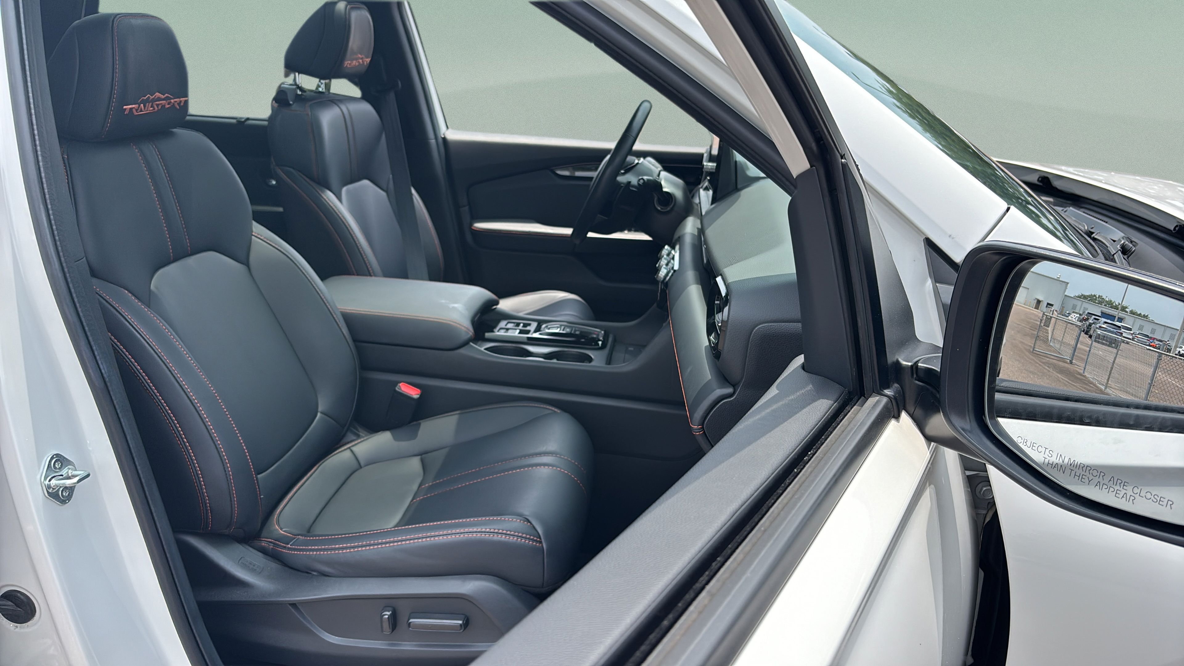 Certified 2025 Honda Pilot TrailSport image 18
