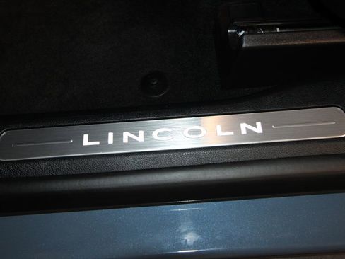 Used 2024 Lincoln Corsair Grand Touring w/ Equipment Group 301A image 7