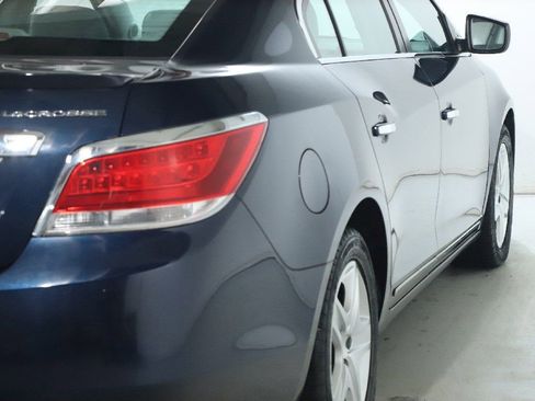 Used 2011 Buick LaCrosse CX image 11