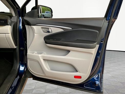 Used 2020 Honda Pilot EX image 28