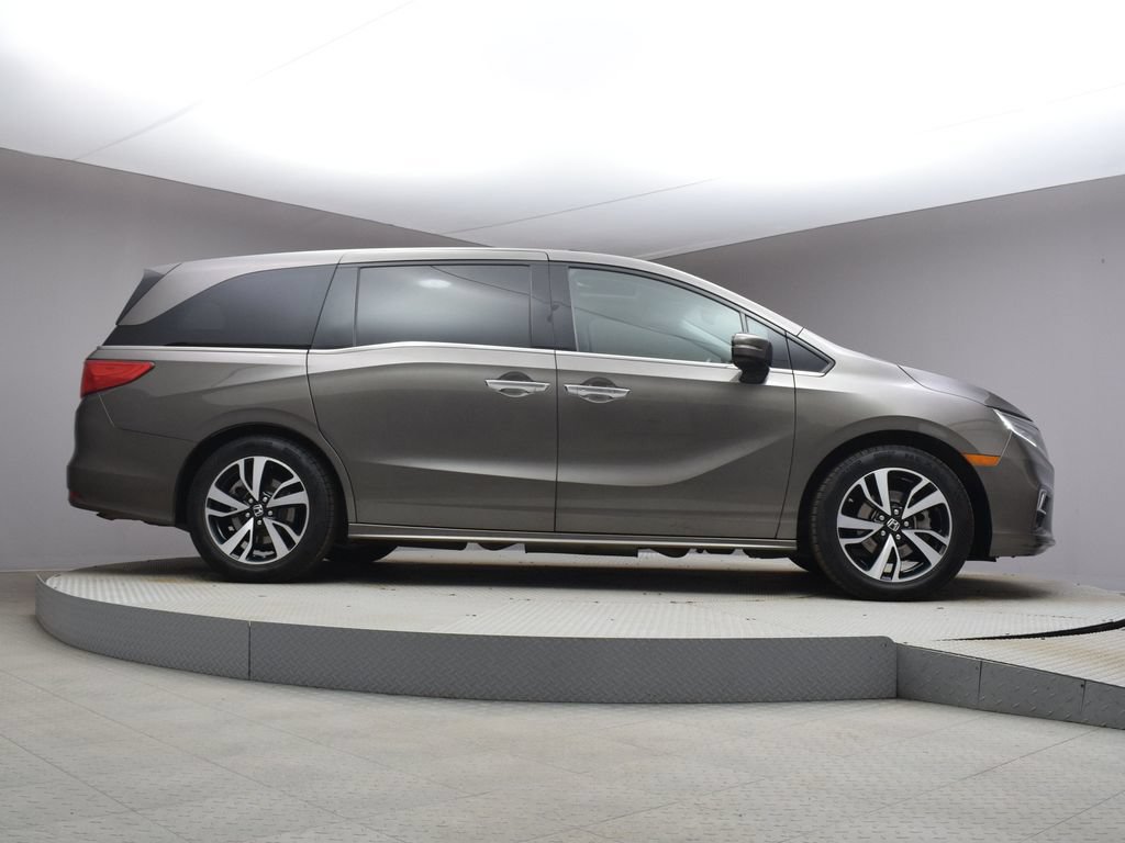 Used 2018 Honda Odyssey Elite image 11