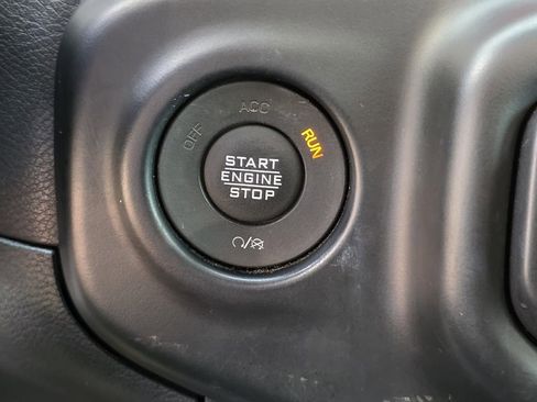 Used 2020 Jeep Gladiator Rubicon image 23