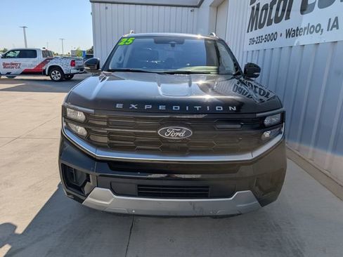 Used 2025 Ford Expedition Max Platinum AWD/4WD image 36