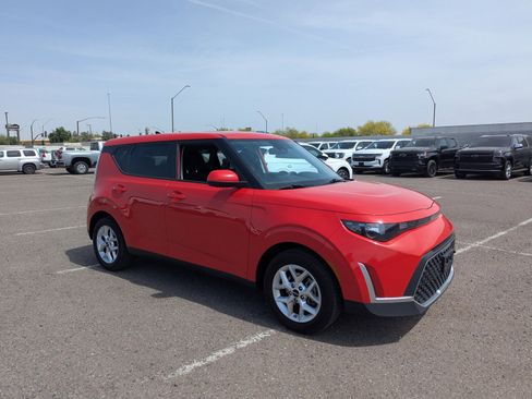 Used 2024 Kia Soul LX w/ Option Group 015 image 6