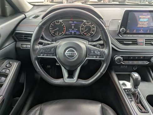 Used 2022 Nissan Altima 2.5 SR FWD image 31