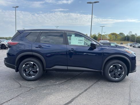New 2026 Nissan Rogue SV w/ SV Premium Package image 4