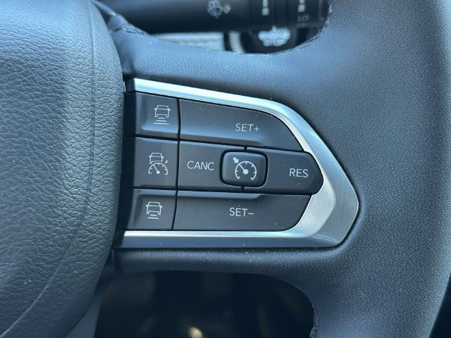 Certified 2025 Jeep Compass Limited w/ Elite Group AWD/4WD image 32