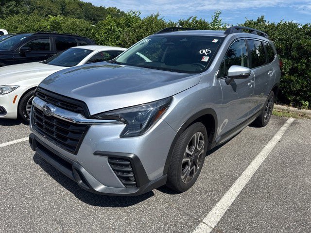 Used 2023 Subaru Ascent Limited AWD/4WD image 2