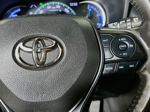 Used 2020 Toyota RAV4 XSE w/ XSE Grade Weather Package AWD/4WD image 20