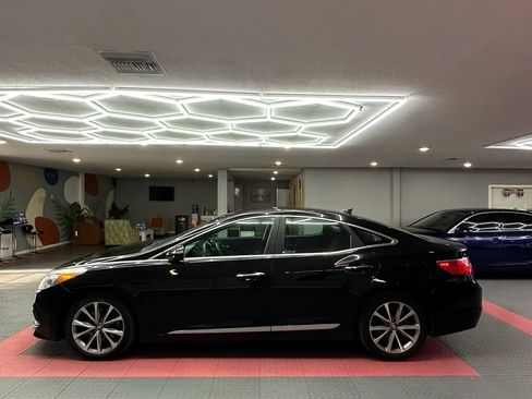 Used 2017 Hyundai Azera FWD image 3