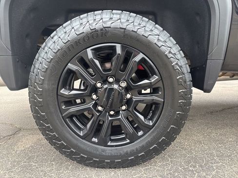 Used 2023 GMC Sierra 3500 Denali w/ Denali Black Diamond Edition AWD/4WD image 10