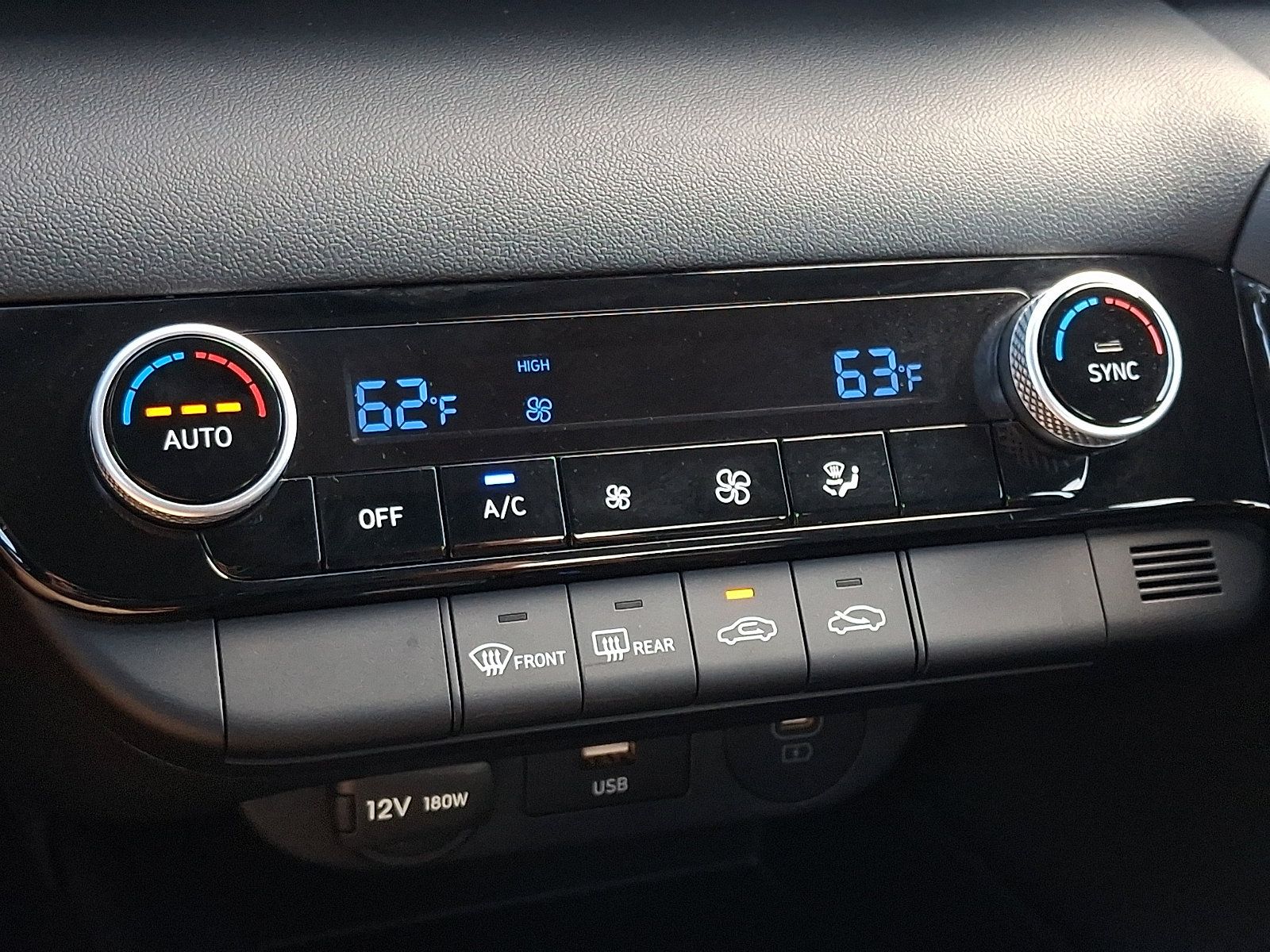 Used 2026 Hyundai Elantra Hybrid FWD image 15