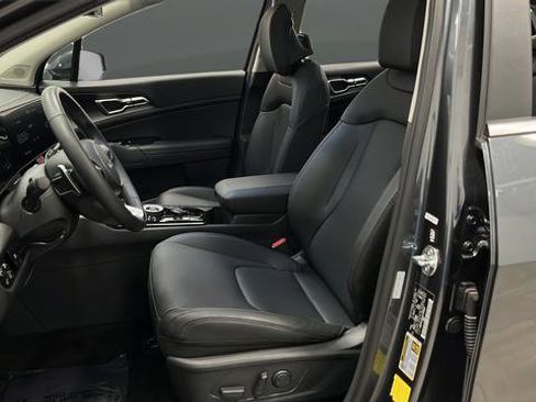 Used 2025 Kia Sportage EX w/ EX Premium Package image 14