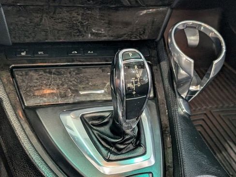 Used 2010 BMW 650i Convertible RWD image 19