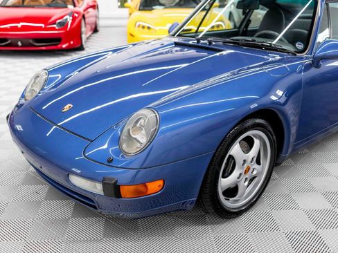 Used 1997 Porsche 911 Carrera RWD image 11