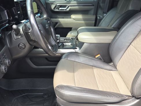 Used 2023 Chevrolet Silverado 1500 ZR2 w/ Technology Package image 18