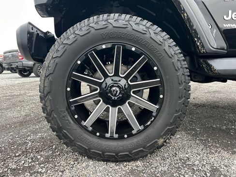 Used 2020 Jeep Wrangler Unlimited Sahara w/ Uconnect 4C Nav & Sound Group image 12