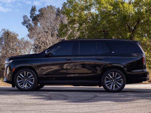 Used 2023 Cadillac Escalade Sport Platinum image 17