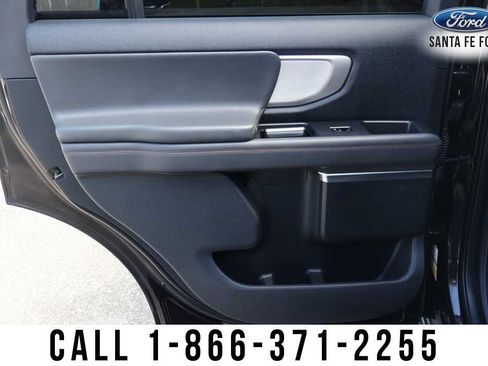 Used 2025 Ford Expedition Active AWD/4WD image 19