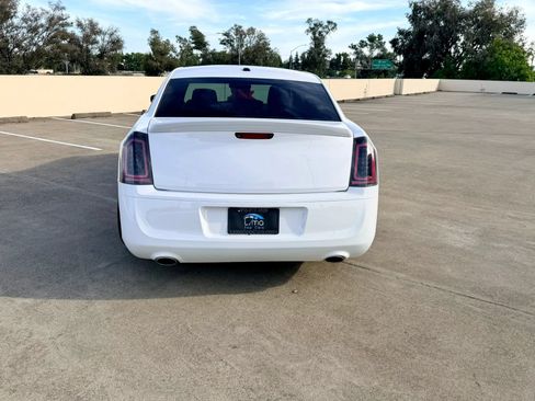Used 2013 Chrysler 300 S RWD image 16