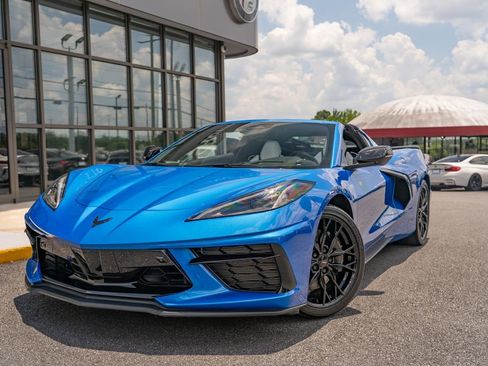 Used 2024 Chevrolet Corvette Stingray Preferred Cpe w/ Z51 Performance Package RWD image 3