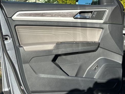 Used 2023 Volkswagen Atlas Cross Sport SE w/ Panoramic Sunroof Package image 20