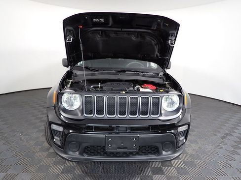Used 2023 Jeep Renegade Latitude AWD/4WD image 40