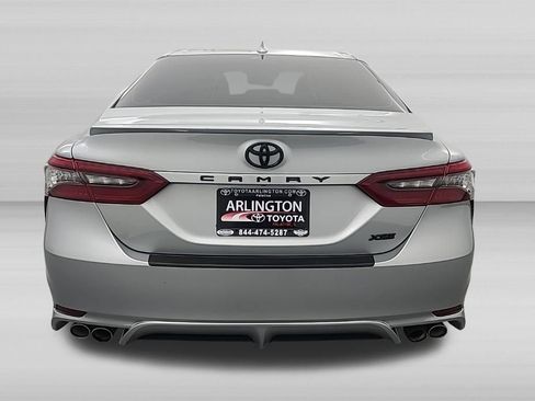 Used 2022 Toyota Camry XSE FWD image 6