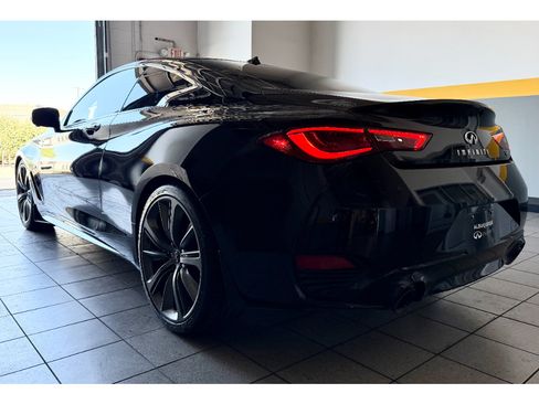 Used 2018 INFINITI Q60 Red Sport 400 w/ Sensory Package 3.0T Sport RWD image 11