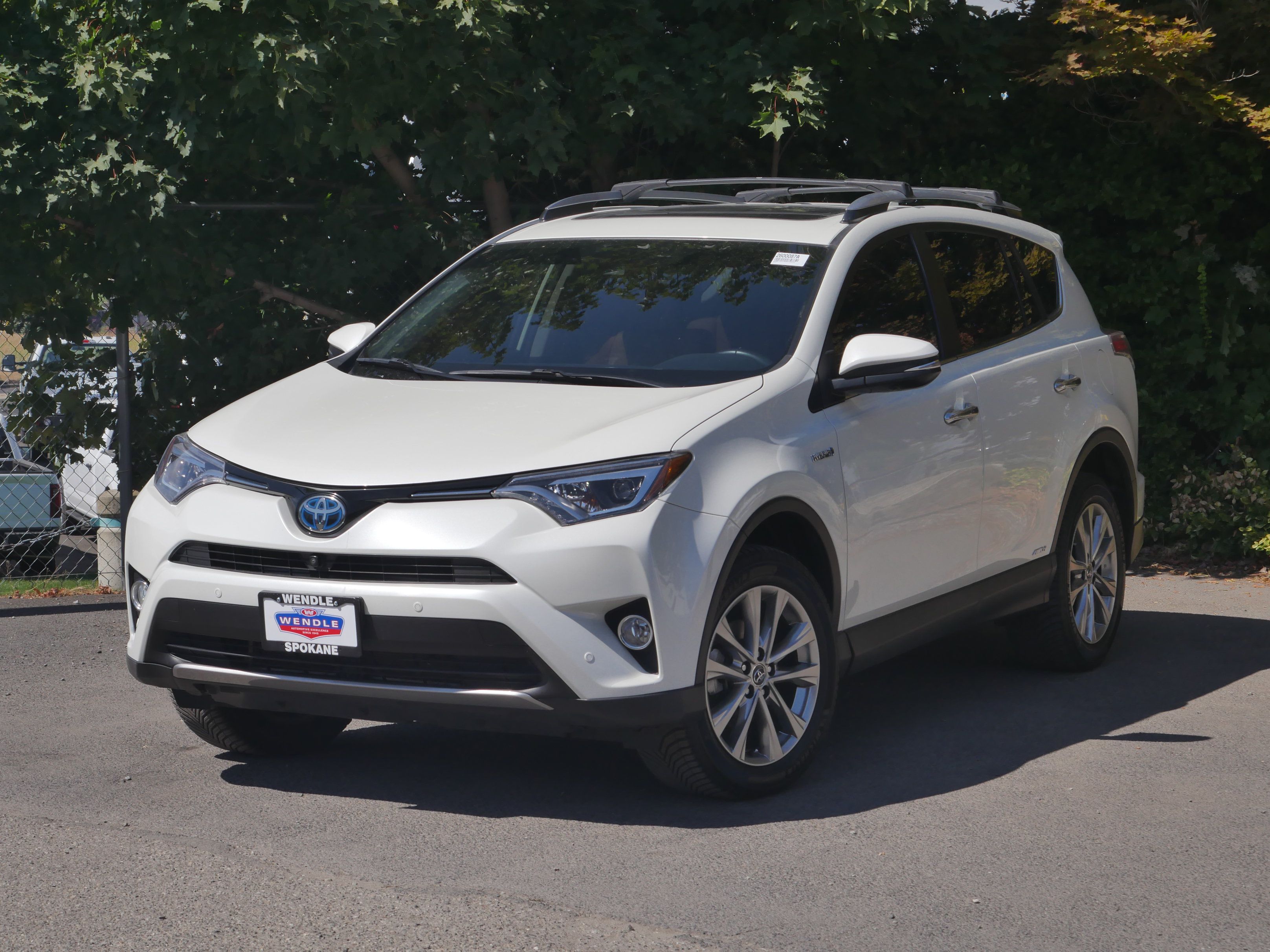 Used 2017 Toyota RAV4 Limited w/ Advanced Technology Package AWD/4WD image 2