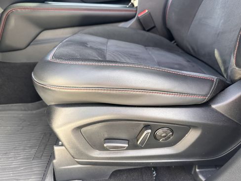 Used 2025 Ford Explorer ST image 8