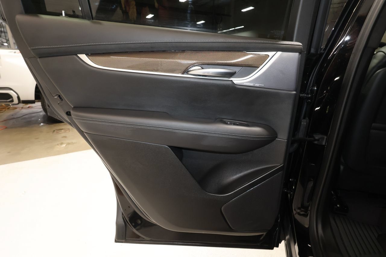 Used 2024 Cadillac XT6 Sport w/ Platinum Package AWD/4WD image 21