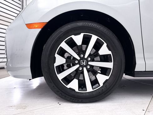 Used 2025 Honda Odyssey EX-L image 14