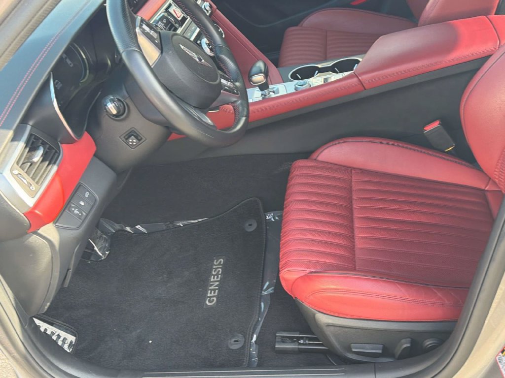 Used 2023 Genesis G70 2.0T w/ Sport Prestige Package RWD image 28