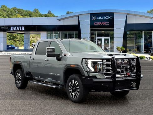 Used 2024 GMC Sierra 3500 Denali AWD/4WD image 1